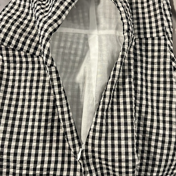 Vineyard Vines black and white check dress with tie in front. NWT Size 12 - Picture 8 of 8